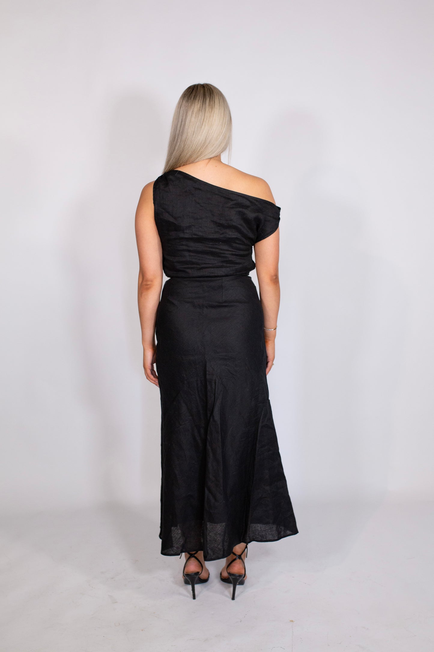 DISSH | Cass Black Crop Top | Linen